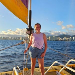 Meet your Posher, Elyse